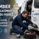 Plombier en Île-de-France contrôlant le pneu de son véhicule utilitaire professionnel